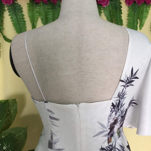 dresses - Picture 3 of 3